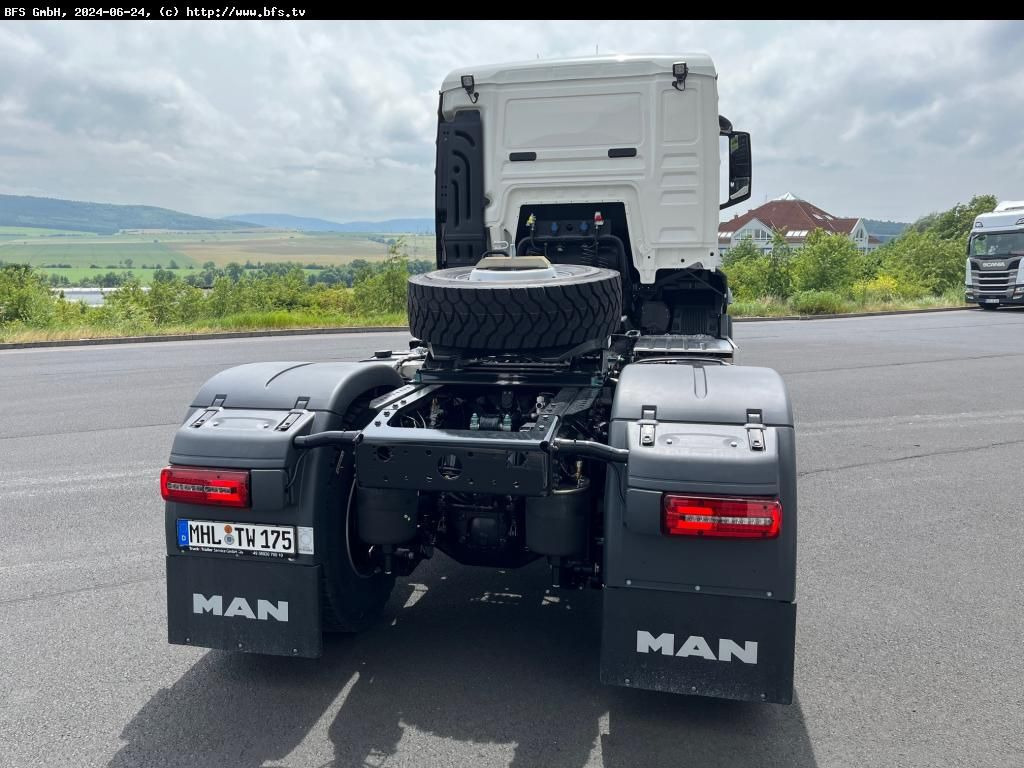 MAN TGS (TG3) 18.520 4x4 BL SA hohe Bauart, Kipphydr - Cabeza tractora: foto 2 MAN TGS (TG3) 18.520 4x4 BL SA hohe Bauart, Kipphydr - Cabeza tractora: foto 2