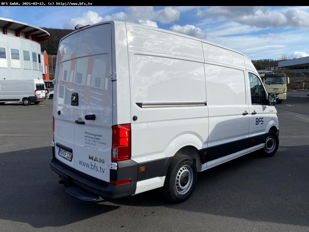 MAN TGE 3.180 4x2 F SB Automatik, keine AHK, 3-Sitze - Furgón: foto 2 MAN TGE 3.180 4x2 F SB Automatik, keine AHK, 3-Sitze - Furgón: foto 2