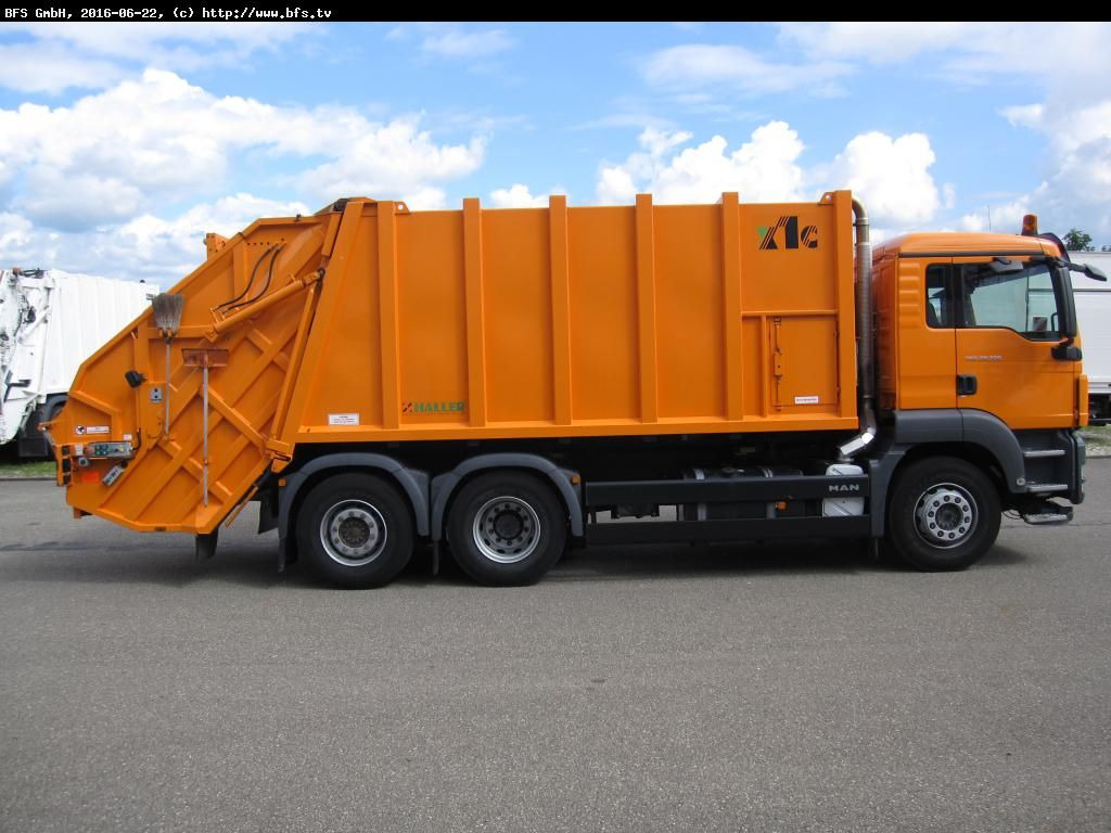 MAN TGS 28.320 6x2-4 BL Sperrmüll Haller M21 x1 C oh - Camión de basura: foto 3 MAN TGS 28.320 6x2-4 BL Sperrmüll Haller M21 x1 C oh - Camión de basura: foto 3