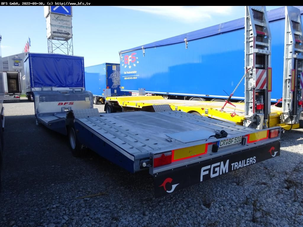 Semi Trailer 19 AF 1-Achs Tieflader Plane - Semirremolque góndola rebajadas: foto 4 Semi Trailer 19 AF 1-Achs Tieflader Plane - Semirremolque góndola rebajadas: foto 4