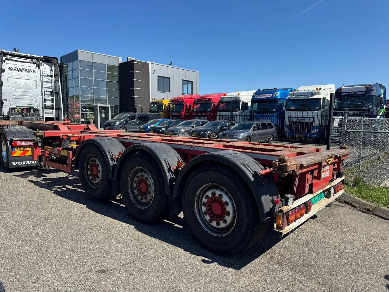Broshuis 3 UCC-39/45 EU - 3 AXLE SAF + LIFTING AXLE - Semirremolque portacontenedore/ Intercambiable: foto 4 Broshuis 3 UCC-39/45 EU - 3 AXLE SAF + LIFTING AXLE - Semirremolque portacontenedore/ Intercambiable: foto 4