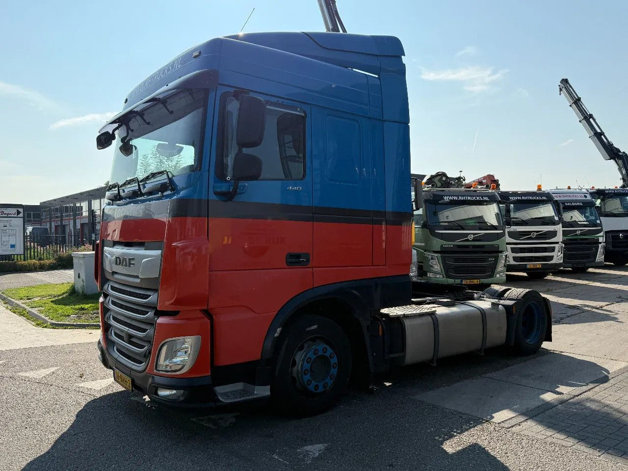 DAF XF 440 4X2 ENGINE RUNNING BUT TICKING! - Cabeza tractora: foto 2 DAF XF 440 4X2 ENGINE RUNNING BUT TICKING! - Cabeza tractora: foto 2