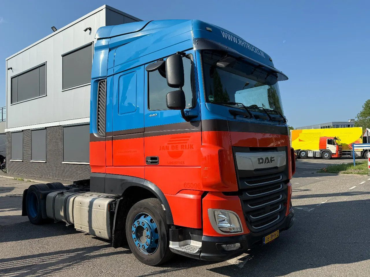 DAF XF 440 4X2 ENGINE RUNNING BUT TICKING! - Cabeza tractora: foto 5 DAF XF 440 4X2 ENGINE RUNNING BUT TICKING! - Cabeza tractora: foto 5