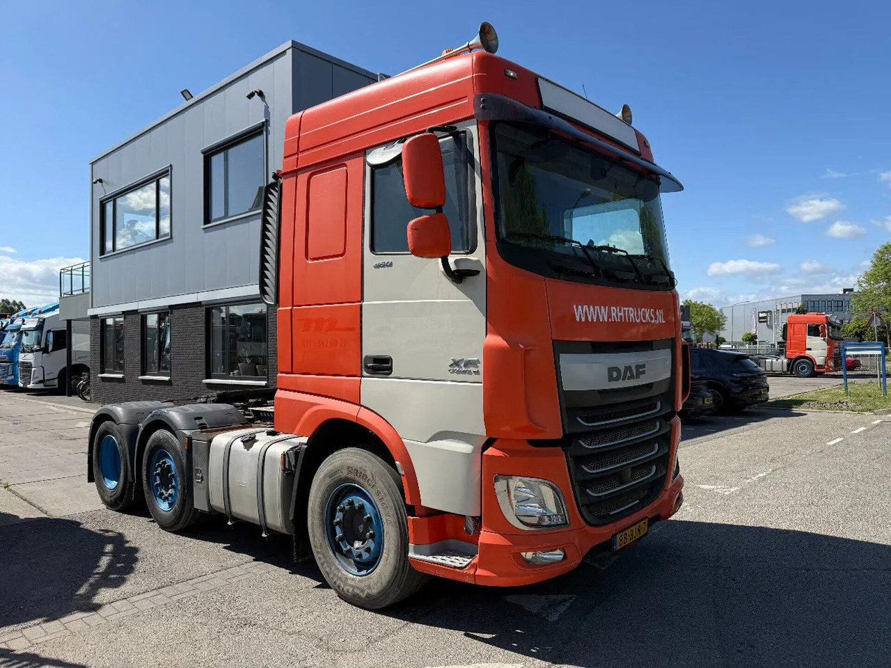 DAF XF 460 6X2 EURO 6 - ONLY 596.110 KM - Cabeza tractora: foto 4 DAF XF 460 6X2 EURO 6 - ONLY 596.110 KM - Cabeza tractora: foto 4
