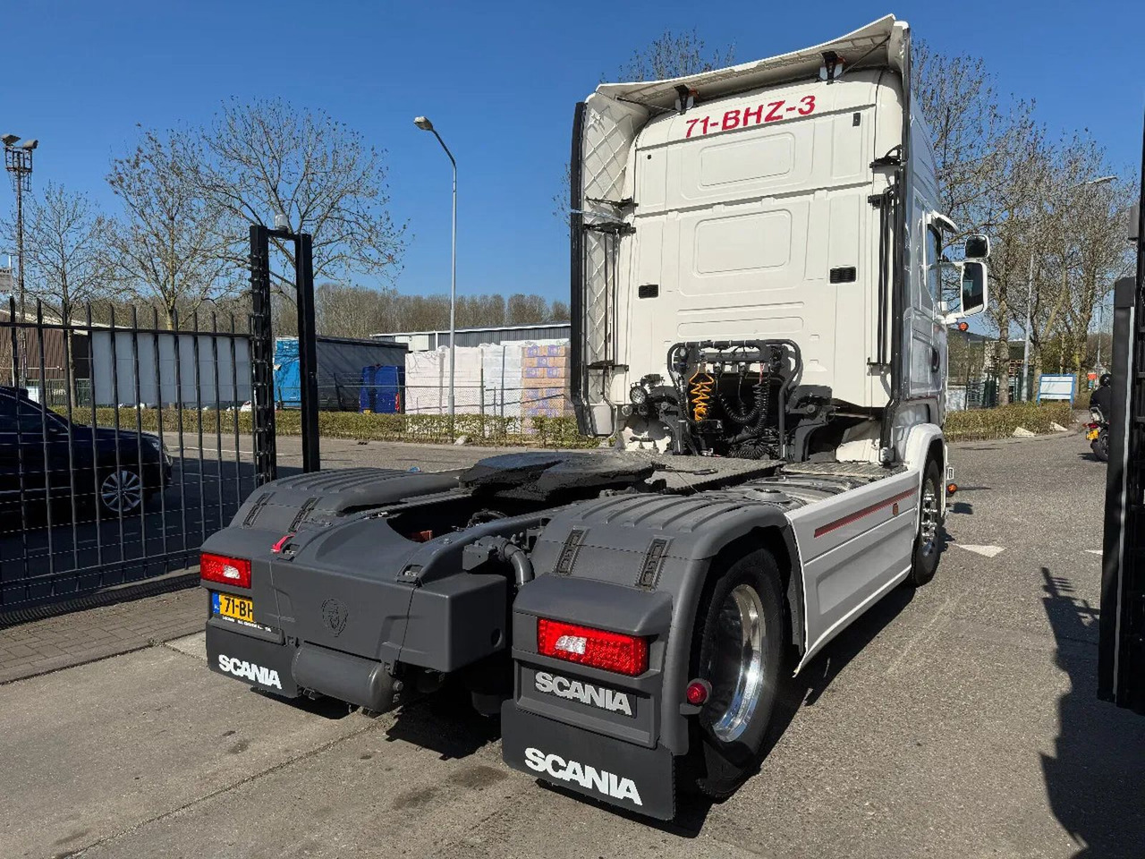 Scania R450 4X2 EURO 6 RETARDER SKIRTS TÜV TILL 01-2026 - Cabeza tractora: foto 5 Scania R450 4X2 EURO 6 RETARDER SKIRTS TÜV TILL 01-2026 - Cabeza tractora: foto 5