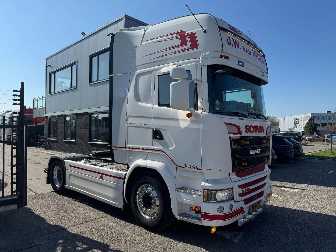 Scania R450 4X2 EURO 6 RETARDER SKIRTS TÜV TILL 01-2026 - Cabeza tractora: foto 3 Scania R450 4X2 EURO 6 RETARDER SKIRTS TÜV TILL 01-2026 - Cabeza tractora: foto 3