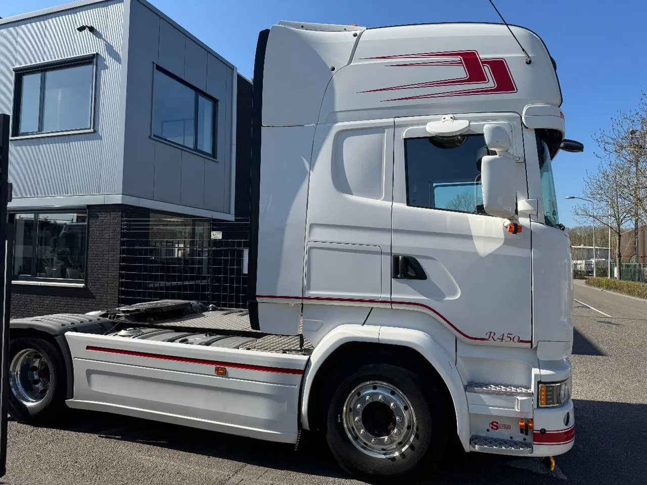 Scania R450 4X2 EURO 6 RETARDER SKIRTS TÜV TILL 01-2026 - Cabeza tractora: foto 4 Scania R450 4X2 EURO 6 RETARDER SKIRTS TÜV TILL 01-2026 - Cabeza tractora: foto 4