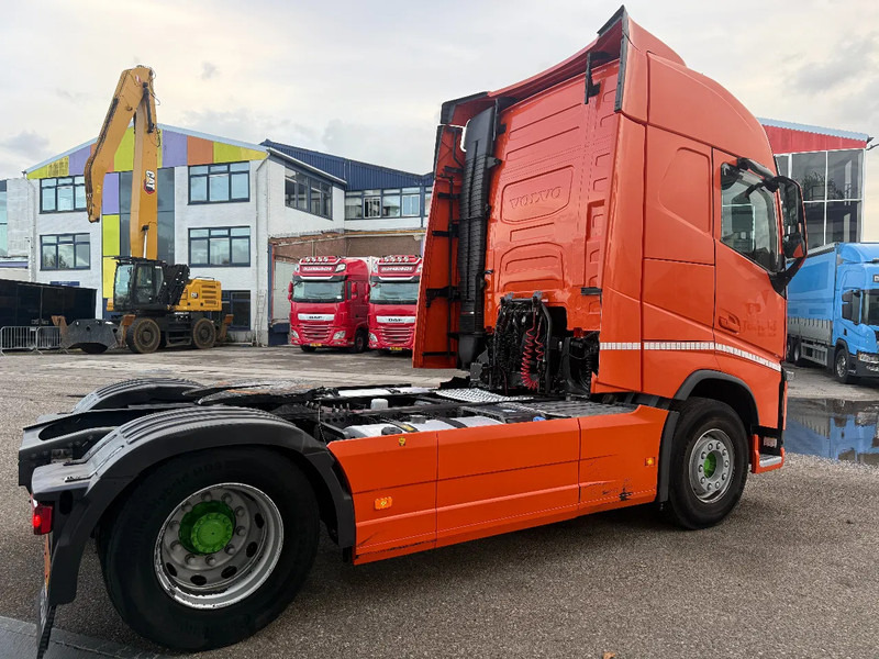 Volvo FH 460 4X2 EURO 6 + I-SHIFT + I-PARKCOOL - Cabeza tractora: foto 5 Volvo FH 460 4X2 EURO 6 + I-SHIFT + I-PARKCOOL - Cabeza tractora: foto 5