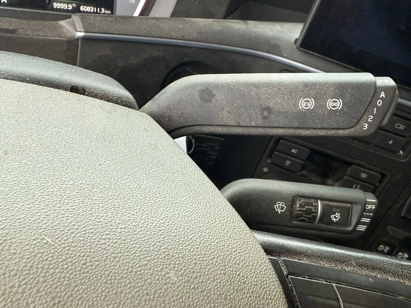 Cabeza tractora Volvo FH 460 6X2 EURO 6 - FH5: foto 13 Cabeza tractora Volvo FH 460 6X2 EURO 6 - FH5: foto 13