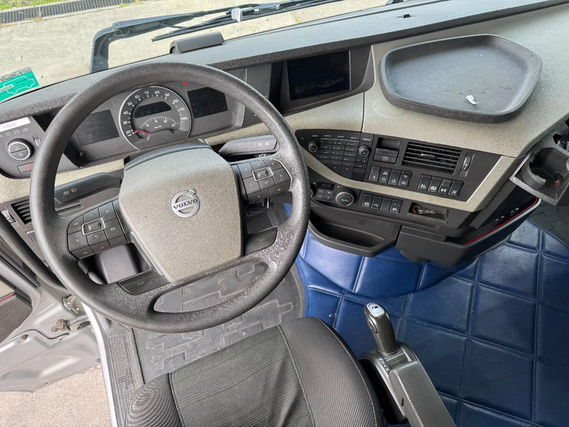Cabeza tractora Volvo FH 460 6X2 PALFINGER 2300 + REMOTE CONTROL: foto 13 Cabeza tractora Volvo FH 460 6X2 PALFINGER 2300 + REMOTE CONTROL: foto 13