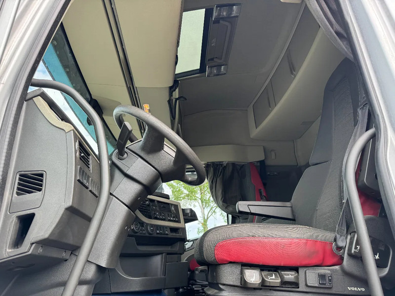 Cabeza tractora Volvo FH 460 6X2 PALFINGER 2300 + REMOTE CONTROL: foto 11 Cabeza tractora Volvo FH 460 6X2 PALFINGER 2300 + REMOTE CONTROL: foto 11