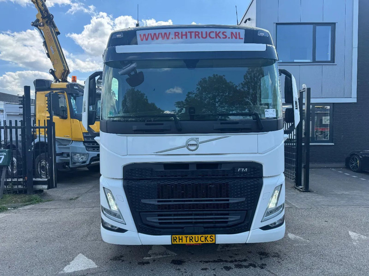 Volvo FM 380 4X2 EURO 6 NEW FACE SKIRTS AIRCO SPOILERS - Cabeza tractora: foto 2 Volvo FM 380 4X2 EURO 6 NEW FACE SKIRTS AIRCO SPOILERS - Cabeza tractora: foto 2