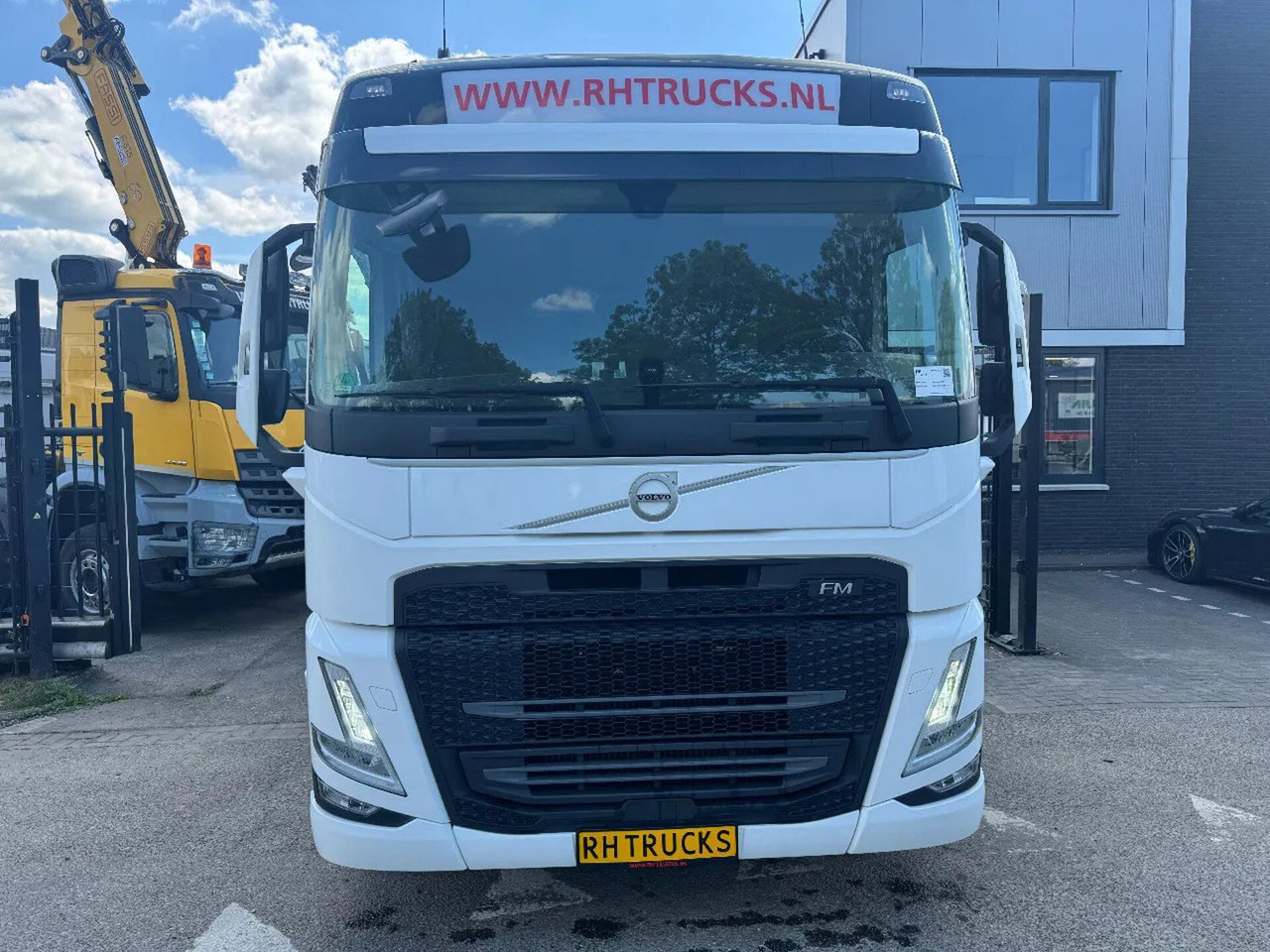 Volvo FM 380 4X2 EURO 6 NEW FACE SKIRTS AIRCO SPOILERS - Cabeza tractora: foto 3 Volvo FM 380 4X2 EURO 6 NEW FACE SKIRTS AIRCO SPOILERS - Cabeza tractora: foto 3