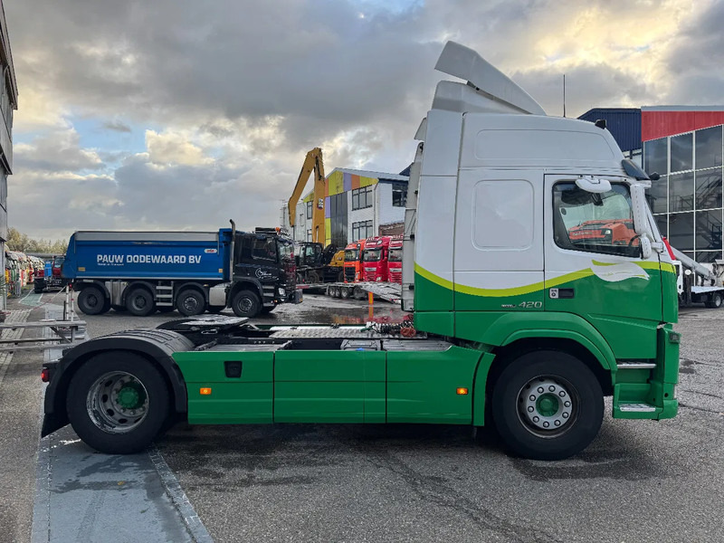 Volvo FM 420 4X2 EURO 6 SKIRTS AUTOMATIC - Cabeza tractora: foto 4 Volvo FM 420 4X2 EURO 6 SKIRTS AUTOMATIC - Cabeza tractora: foto 4