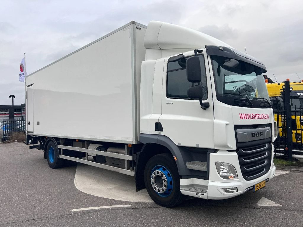 Camión frigorífico DAF CF 260 4X2 KONVEKTA COOLING + HEATING + LOAD-LIF: foto 1