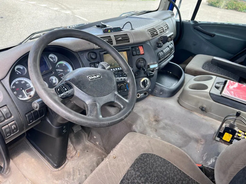 Camión portacontenedor de cadenas DAF CF 85.360 6X2 EURO 5 HYVA SKIPLOADER + NIDO: foto 14 Camión portacontenedor de cadenas DAF CF 85.360 6X2 EURO 5 HYVA SKIPLOADER + NIDO: foto 14