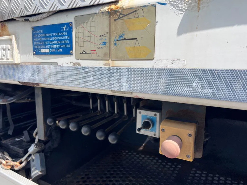 Camión portacontenedor de cadenas DAF CF 85.360 6X2 EURO 5 HYVA SKIPLOADER + NIDO: foto 10 Camión portacontenedor de cadenas DAF CF 85.360 6X2 EURO 5 HYVA SKIPLOADER + NIDO: foto 10