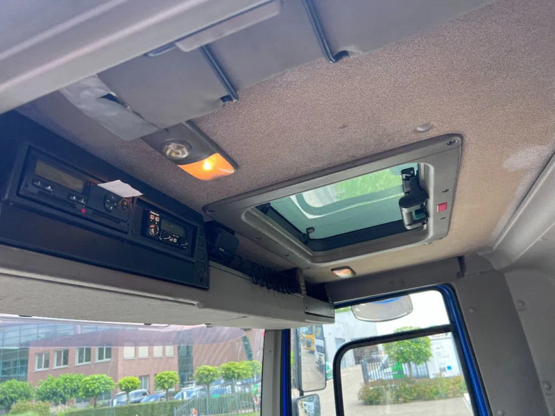 Camión portacontenedor de cadenas DAF CF 85.360 6X2 EURO 5 HYVA SKIPLOADER + NIDO: foto 18 Camión portacontenedor de cadenas DAF CF 85.360 6X2 EURO 5 HYVA SKIPLOADER + NIDO: foto 18