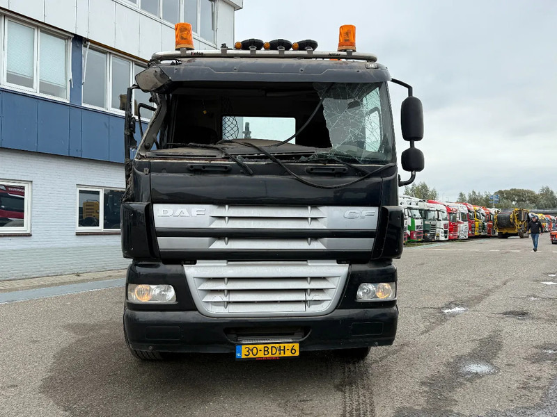 DAF CF 85.460 8X4 EURO 5 - FULL STEEL SUSP. - MANUAL GEAR - BIG AXLES + VDL HOOKLIFT - Camión multibasculante: foto 2 DAF CF 85.460 8X4 EURO 5 - FULL STEEL SUSP. - MANUAL GEAR - BIG AXLES + VDL HOOKLIFT - Camión multibasculante: foto 2