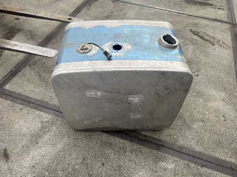 Diversen Hydrauliek tank l 70 b 45 h 62 - Hidráulica para Camión: foto 4 Diversen Hydrauliek tank l 70 b 45 h 62 - Hidráulica para Camión: foto 4