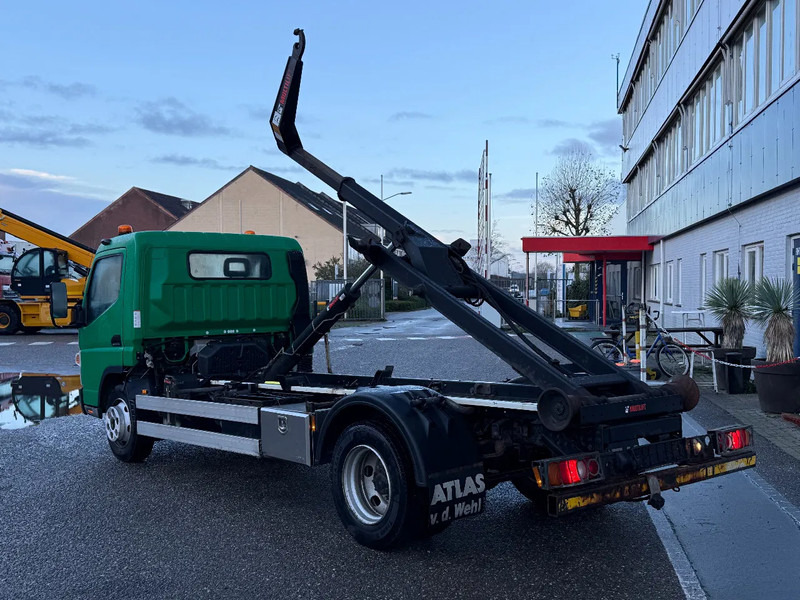 Mitsubishi Canter 7C18 - EURO 6 + HIAB 5 TON HOOKLIFT - Camión multibasculante: foto 3 Mitsubishi Canter 7C18 - EURO 6 + HIAB 5 TON HOOKLIFT - Camión multibasculante: foto 3