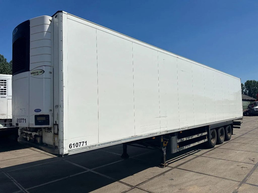Schmitz Cargobull PRICES FROM €7450 TO €8950,- 4 - Semirremolque frigorífico: foto 1 Schmitz Cargobull PRICES FROM €7450 TO €8950,- 4 - Semirremolque frigorífico: foto 1