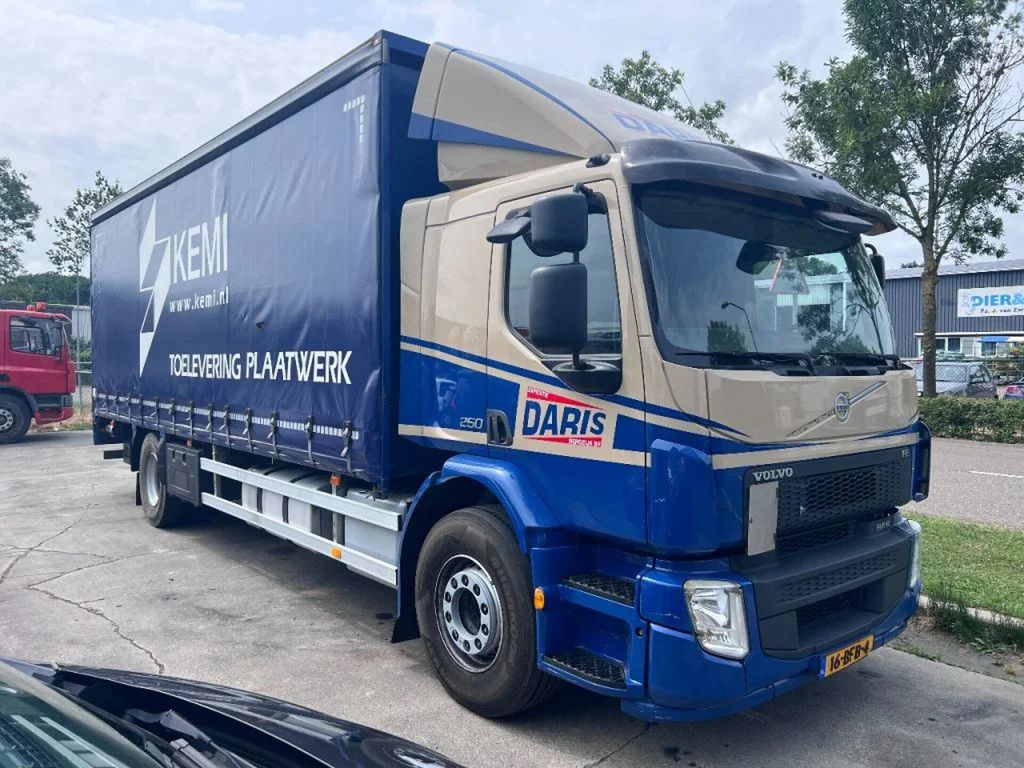 Volvo FE 250 4X2 EURO 6 - 19 TON + DHOLLANDIA - Camión caja cerrada: foto 3 Volvo FE 250 4X2 EURO 6 - 19 TON + DHOLLANDIA - Camión caja cerrada: foto 3