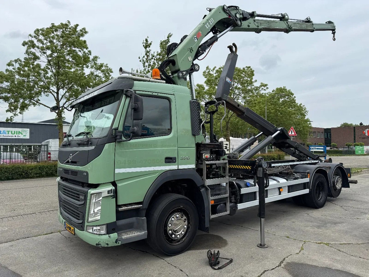 Volvo FM 370 6X2 VDL 21T HOOK + HIAB 211 + REMOTE CONT - Camión multibasculante, Camión grúa: foto 1 Volvo FM 370 6X2 VDL 21T HOOK + HIAB 211 + REMOTE CONT - Camión multibasculante, Camión grúa: foto 1
