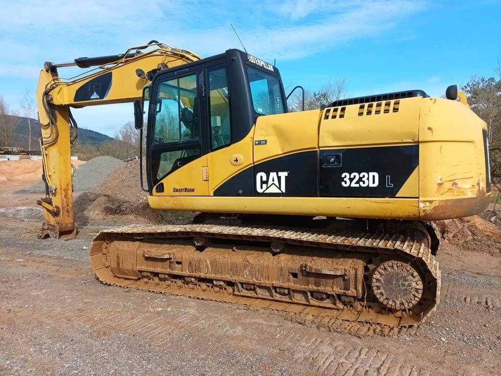 CAT 323 DL - Excavadora de cadenas: foto 1 CAT 323 DL - Excavadora de cadenas: foto 1