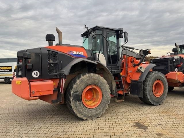 Hitachi ZW 250-6 - Cargadora de ruedas: foto 3 Hitachi ZW 250-6 - Cargadora de ruedas: foto 3