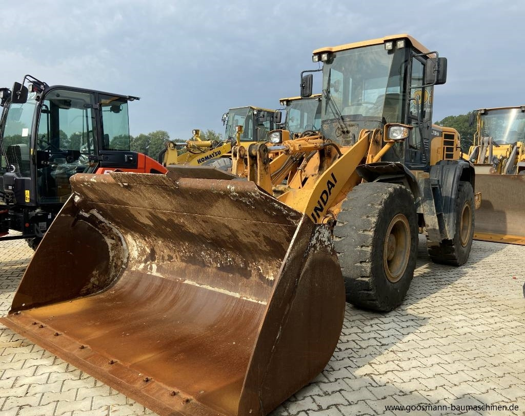 Hyundai HL 730-9 A - Cargadora de ruedas: foto 1 Hyundai HL 730-9 A - Cargadora de ruedas: foto 1