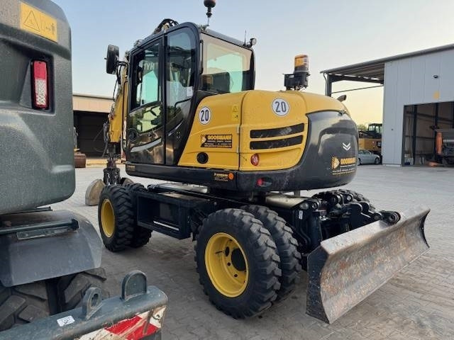 Yanmar B 110 W - Excavadora de ruedas: foto 1 Yanmar B 110 W - Excavadora de ruedas: foto 1