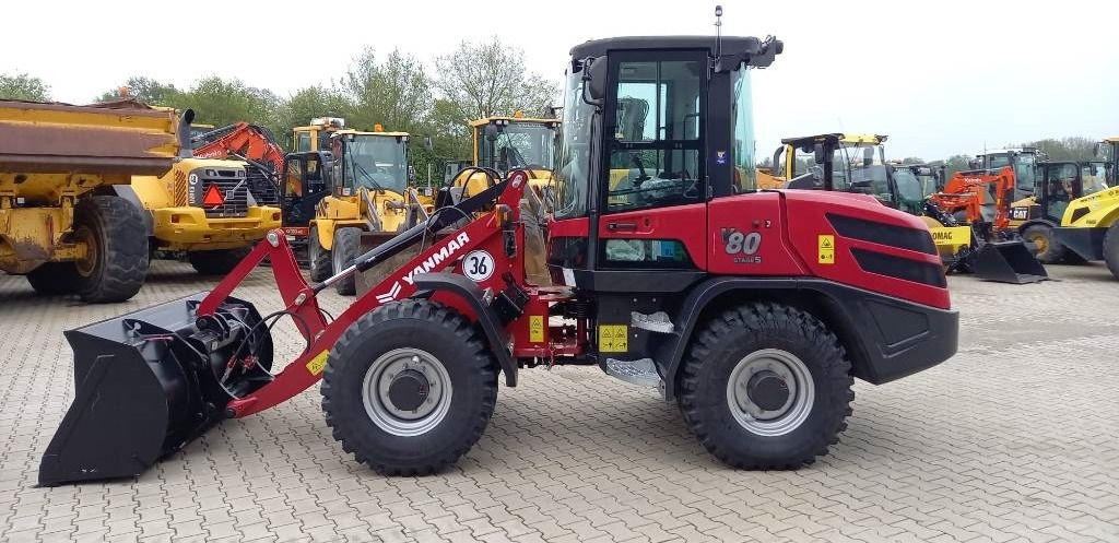 Yanmar V 80-5 Advance - Cargadora de ruedas: foto 1 Yanmar V 80-5 Advance - Cargadora de ruedas: foto 1