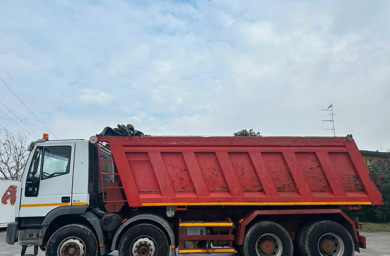 Iveco Eurotrakker 410 42 4 assi - Camión volquete: foto 3 Iveco Eurotrakker 410 42 4 assi - Camión volquete: foto 3