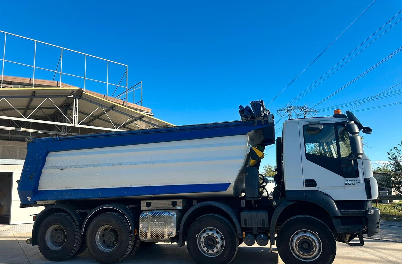 Iveco Trakker 500 anno 2020 - Camión volquete: foto 3 Iveco Trakker 500 anno 2020 - Camión volquete: foto 3