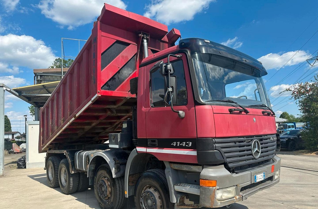 Leasing de  Mercedes Actros 4143 ribaltabile 4 assi Mercedes Actros 4143 ribaltabile 4 assi: foto 9