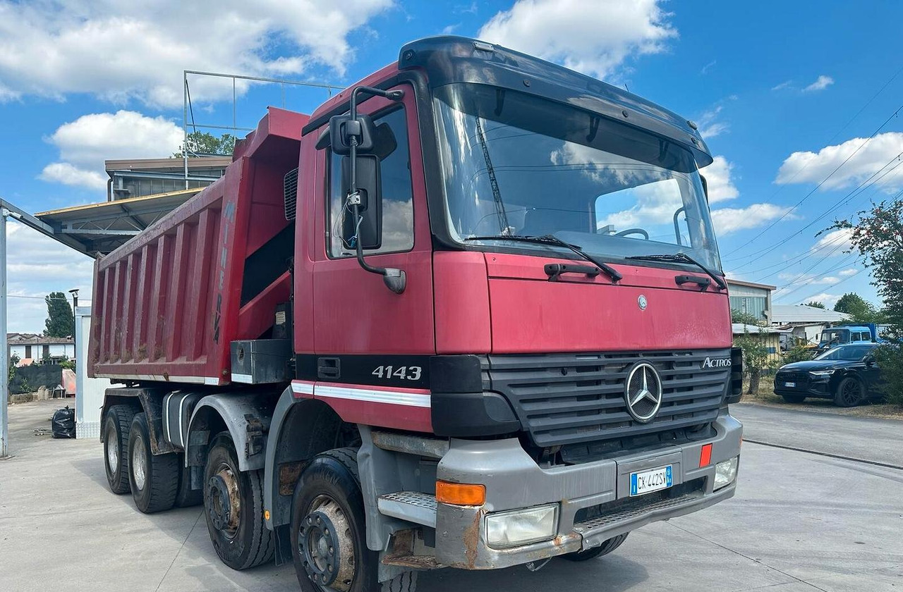 Mercedes Actros 4143 ribaltabile 4 assi - Camión volquete: foto 1 Mercedes Actros 4143 ribaltabile 4 assi - Camión volquete: foto 1