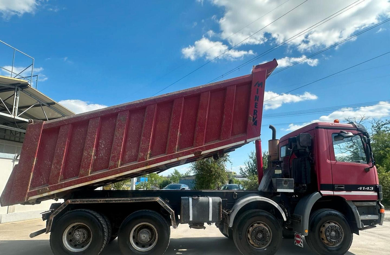 Leasing de  Mercedes Actros 4143 ribaltabile 4 assi Mercedes Actros 4143 ribaltabile 4 assi: foto 7