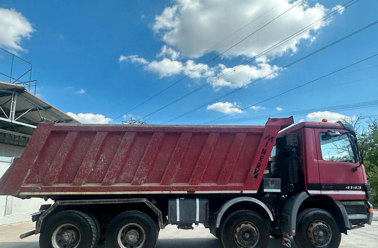 Mercedes Actros 4143 ribaltabile 4 assi - Camión volquete: foto 2 Mercedes Actros 4143 ribaltabile 4 assi - Camión volquete: foto 2