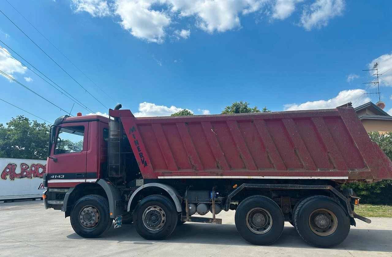 Mercedes Actros 4143 ribaltabile 4 assi - Camión volquete: foto 5 Mercedes Actros 4143 ribaltabile 4 assi - Camión volquete: foto 5