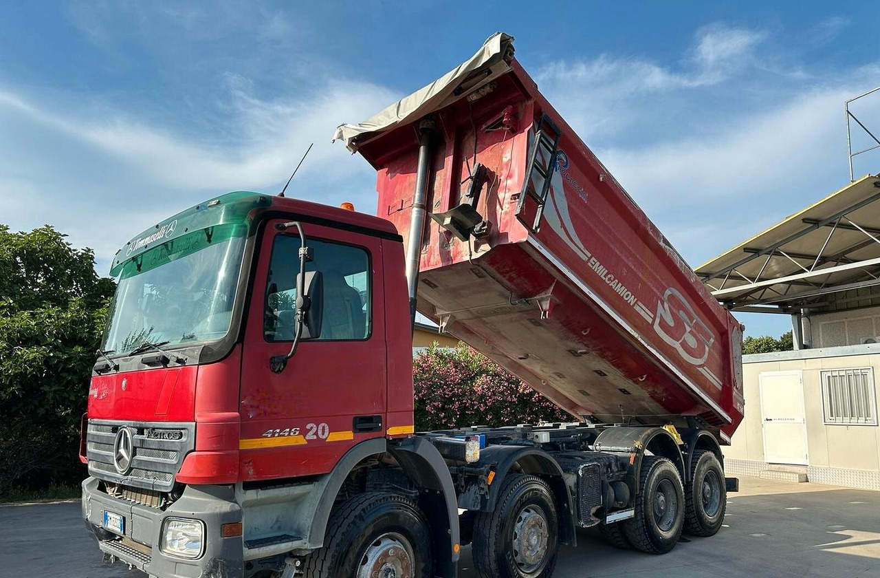 Mercedes Actros 4146 4 assi ribaltabile - Camión volquete: foto 5 Mercedes Actros 4146 4 assi ribaltabile - Camión volquete: foto 5