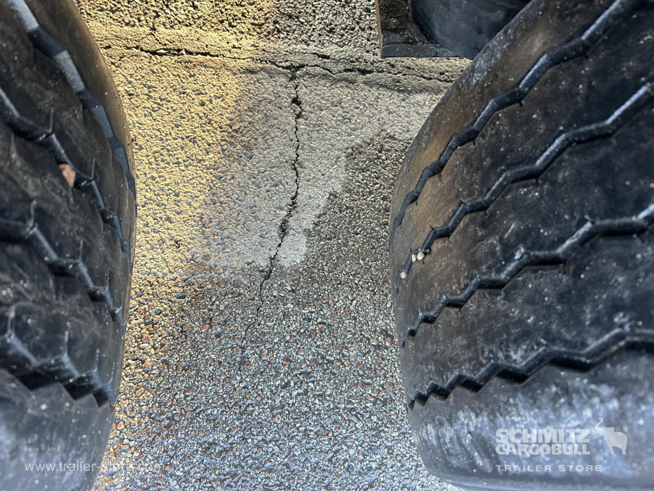 SCHMITZ Reefer Standard Double deck - Semirremolque isotérmico: foto 4 SCHMITZ Reefer Standard Double deck - Semirremolque isotérmico: foto 4