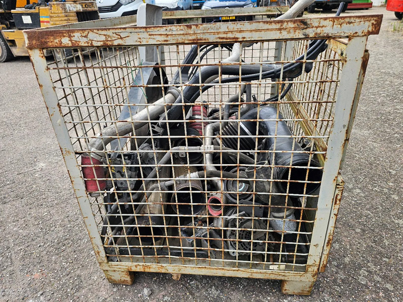 MAN Bak met vrachtwagen onderdelen - Piezas de recambio para Camión: foto 5 MAN Bak met vrachtwagen onderdelen - Piezas de recambio para Camión: foto 5
