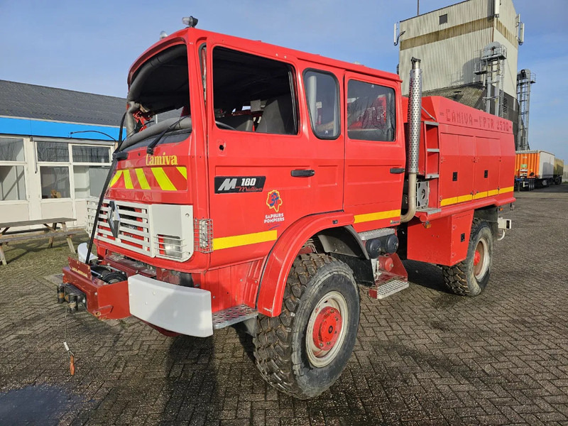 Renault Midliner 180 4x4 - Camión de bomberos: foto 1 Renault Midliner 180 4x4 - Camión de bomberos: foto 1
