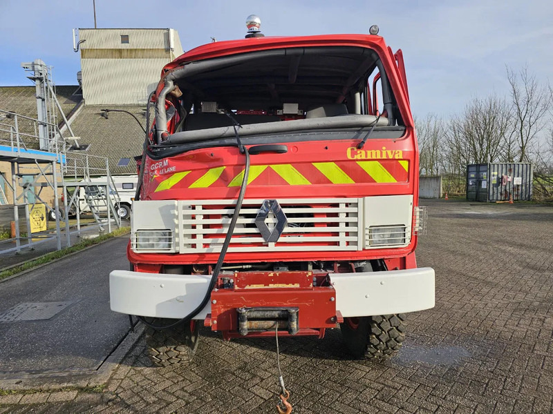 Renault Midliner 180 4x4 - Camión de bomberos: foto 2 Renault Midliner 180 4x4 - Camión de bomberos: foto 2