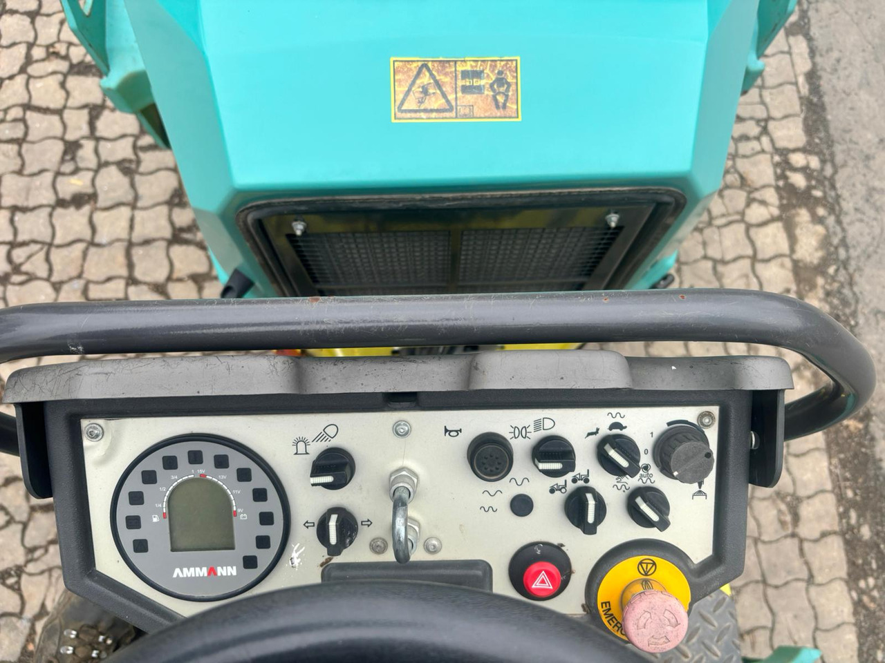 Apisonadora de asfalto AMMANN ARX 26: foto 11