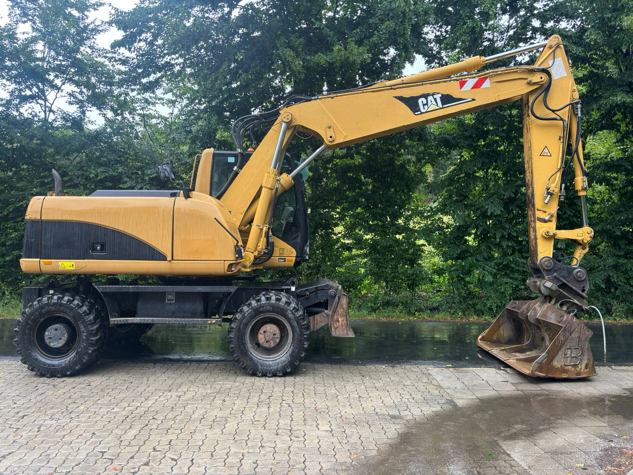 CATERPILLAR M 316 C - Excavadora de ruedas: foto 2 CATERPILLAR M 316 C - Excavadora de ruedas: foto 2