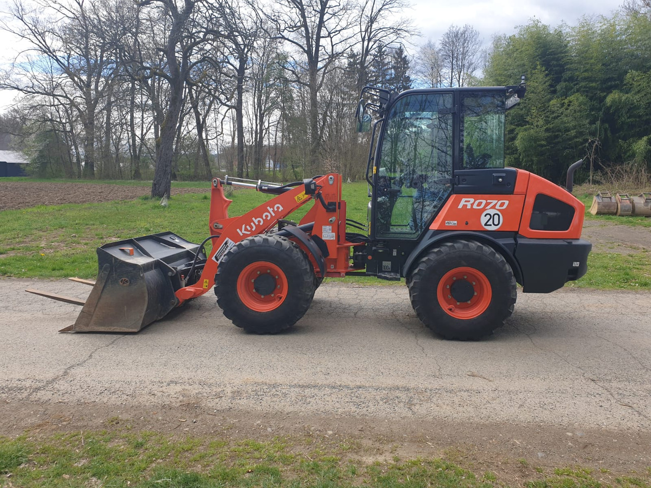 KUBOTA R 070 - Cargadora de ruedas: foto 1 KUBOTA R 070 - Cargadora de ruedas: foto 1