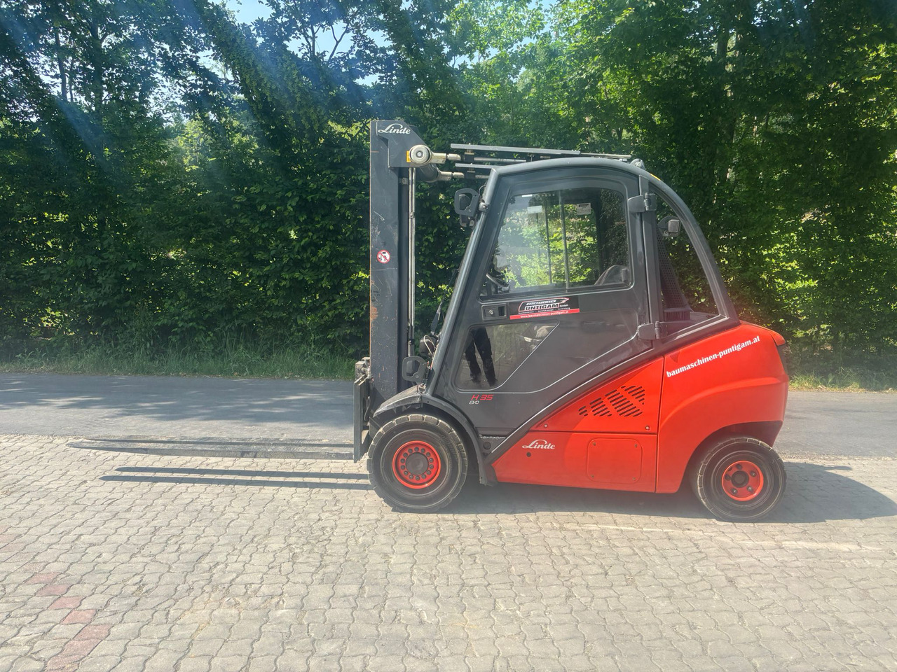 LINDE H 35 D-02 Triplex - Carretilla elevadora diésel: foto 1 LINDE H 35 D-02 Triplex - Carretilla elevadora diésel: foto 1