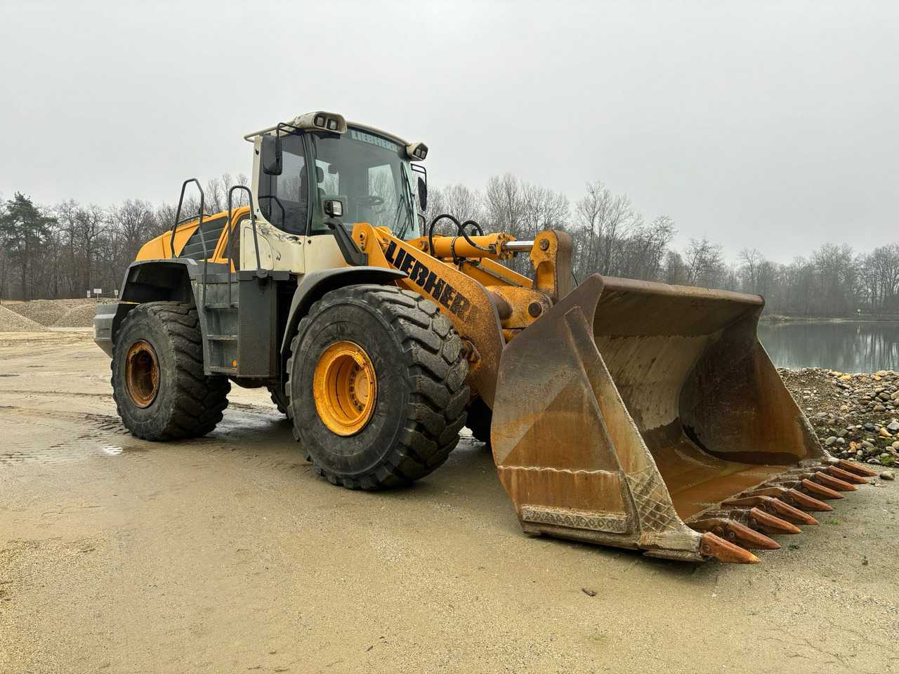 Liebherr L 576 2plus2 - Cargadora de ruedas: foto 4 Liebherr L 576 2plus2 - Cargadora de ruedas: foto 4